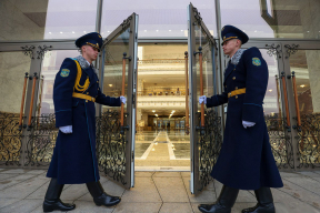 Класковский: В окружении «больших хищников» Лукашенко сегодня чувствует себя «зайчишкой»