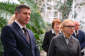 Новые условия для Коли Лукашенко: на открытие «уникальной лаборатории» пришла его мать